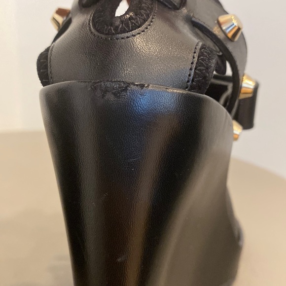BALENCIAGA black wedge studded sandal. Size 36.5 - Picture 11 of 13